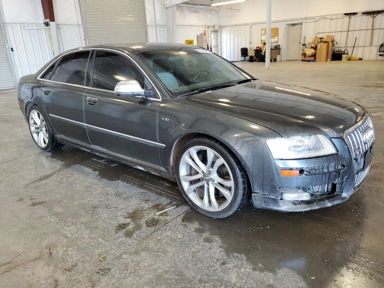 Audi S8 QUATTRO V10 - изображение 4