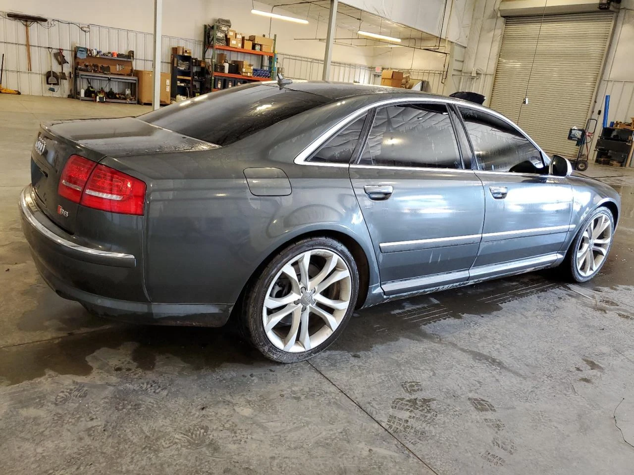 Audi S8 QUATTRO V10 - изображение 3