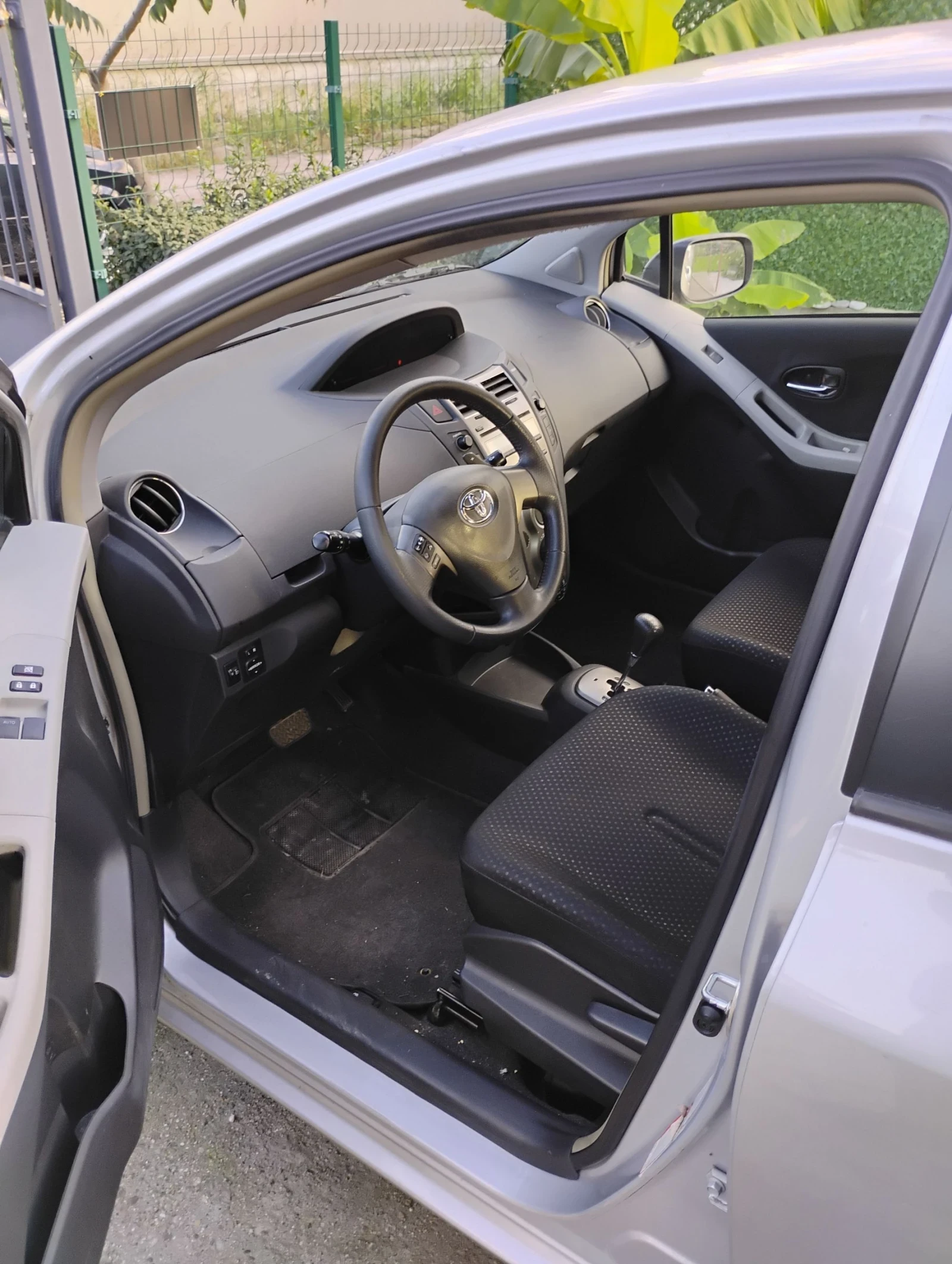 Toyota Yaris 1.3 i AUTOMATIC  | Mobile.bg — изображение 11