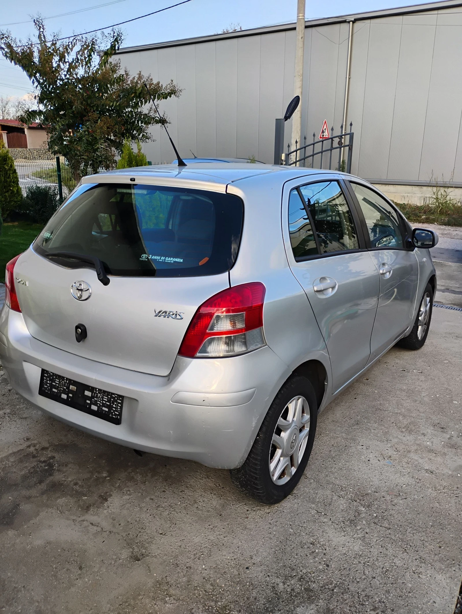 Toyota Yaris 1.3 i AUTOMATIC  | Mobile.bg — изображение 5
