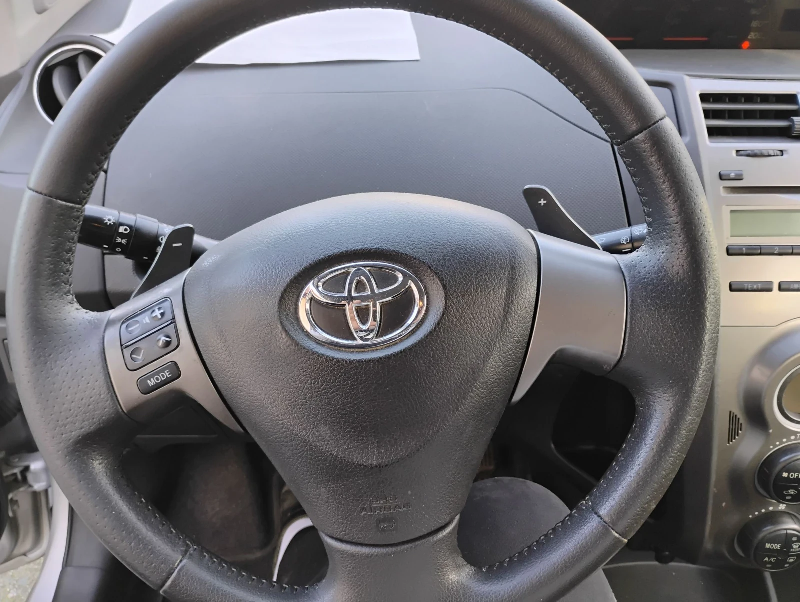 Toyota Yaris 1.3 i AUTOMATIC  | Mobile.bg — изображение 7