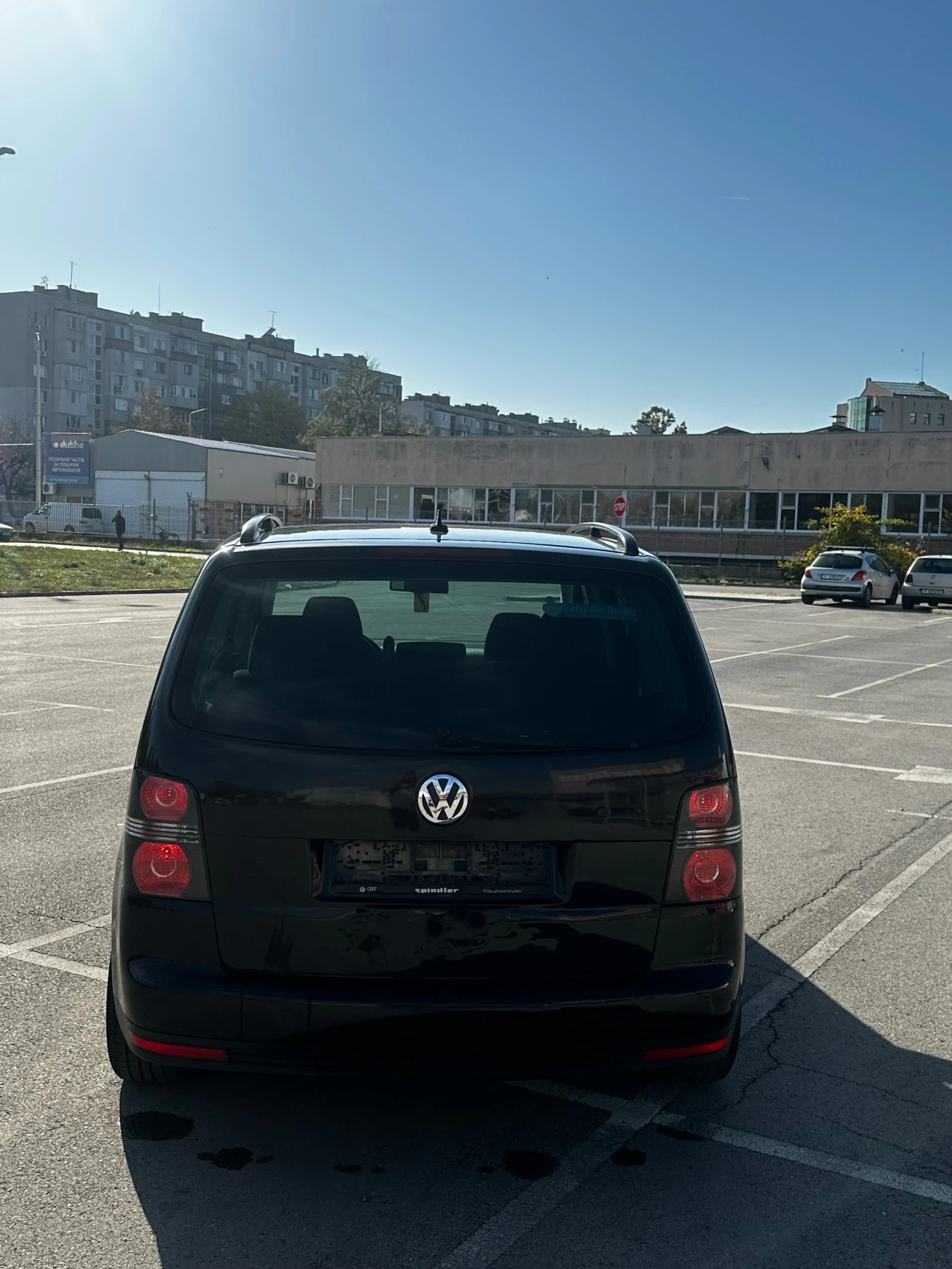 VW Touran DSG 2.0 TDi | Mobile.bg   6