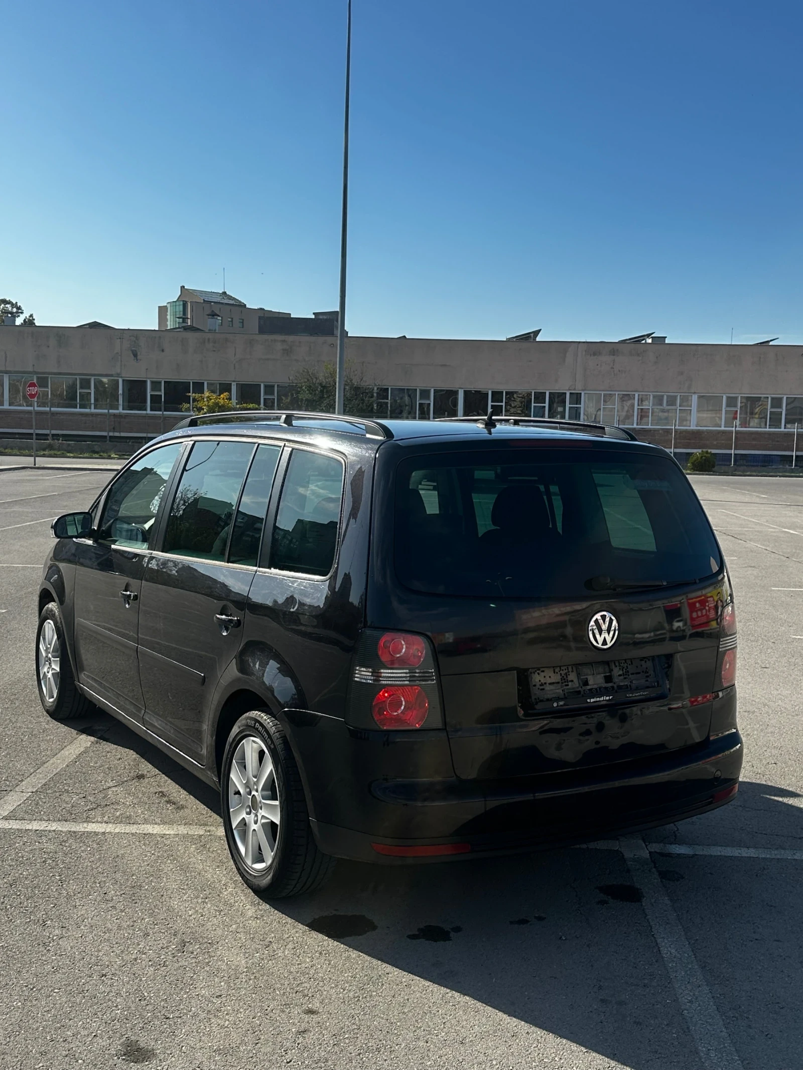 VW Touran DSG 2.0 TDi | Mobile.bg   4