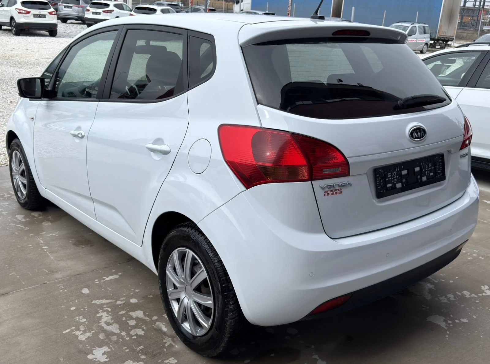 Kia Venga 1.4 CRDi EURO5 A - изображение 4