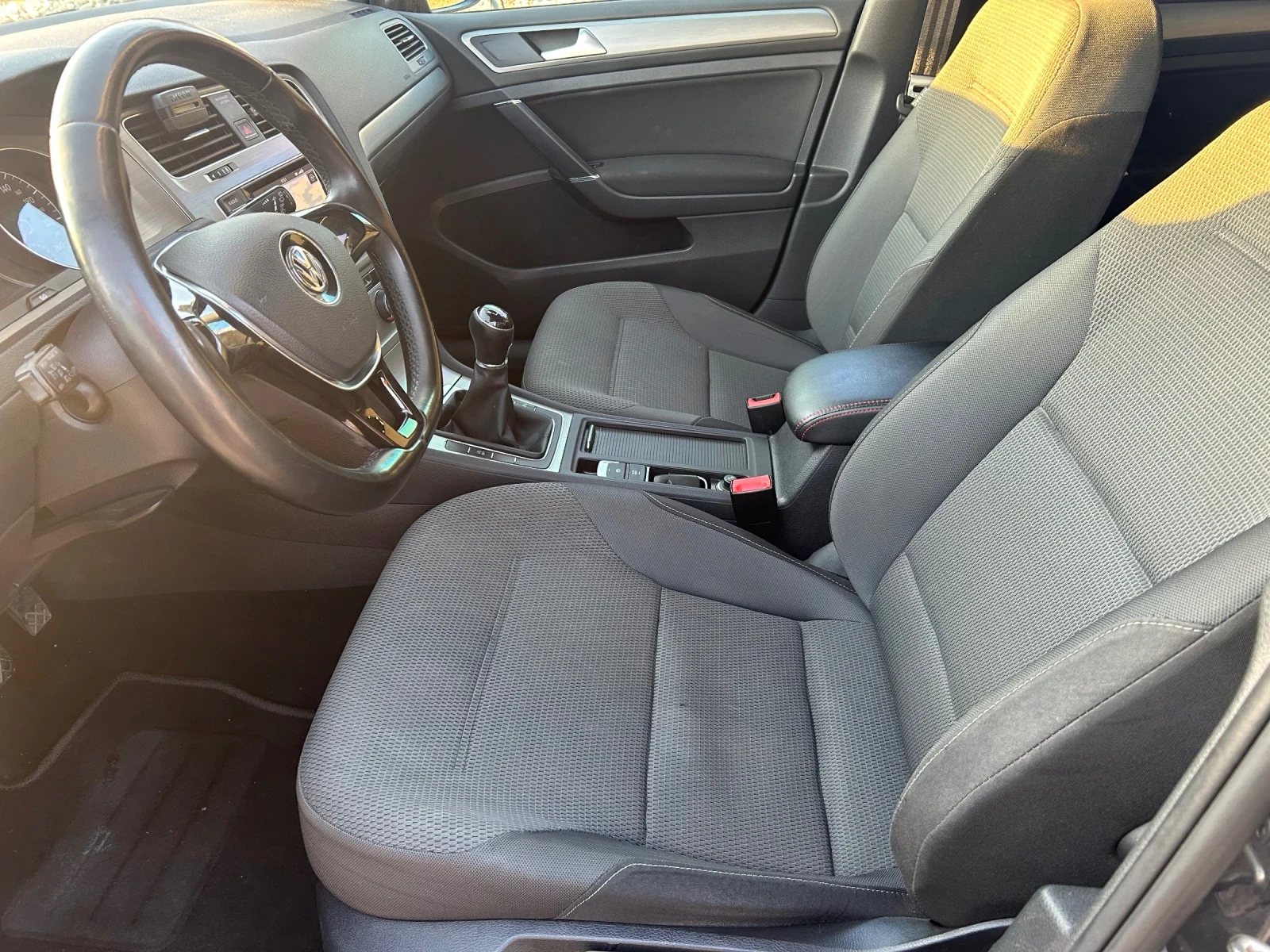 VW Golf, снимка 11 - Автомобили и джипове - 53866829