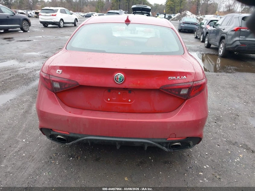 Alfa Romeo Giulia 2018 ALFA ROMEO GIULIA TI SPORT RWD, снимка 8 - Автомобили и джипове - 54051025
