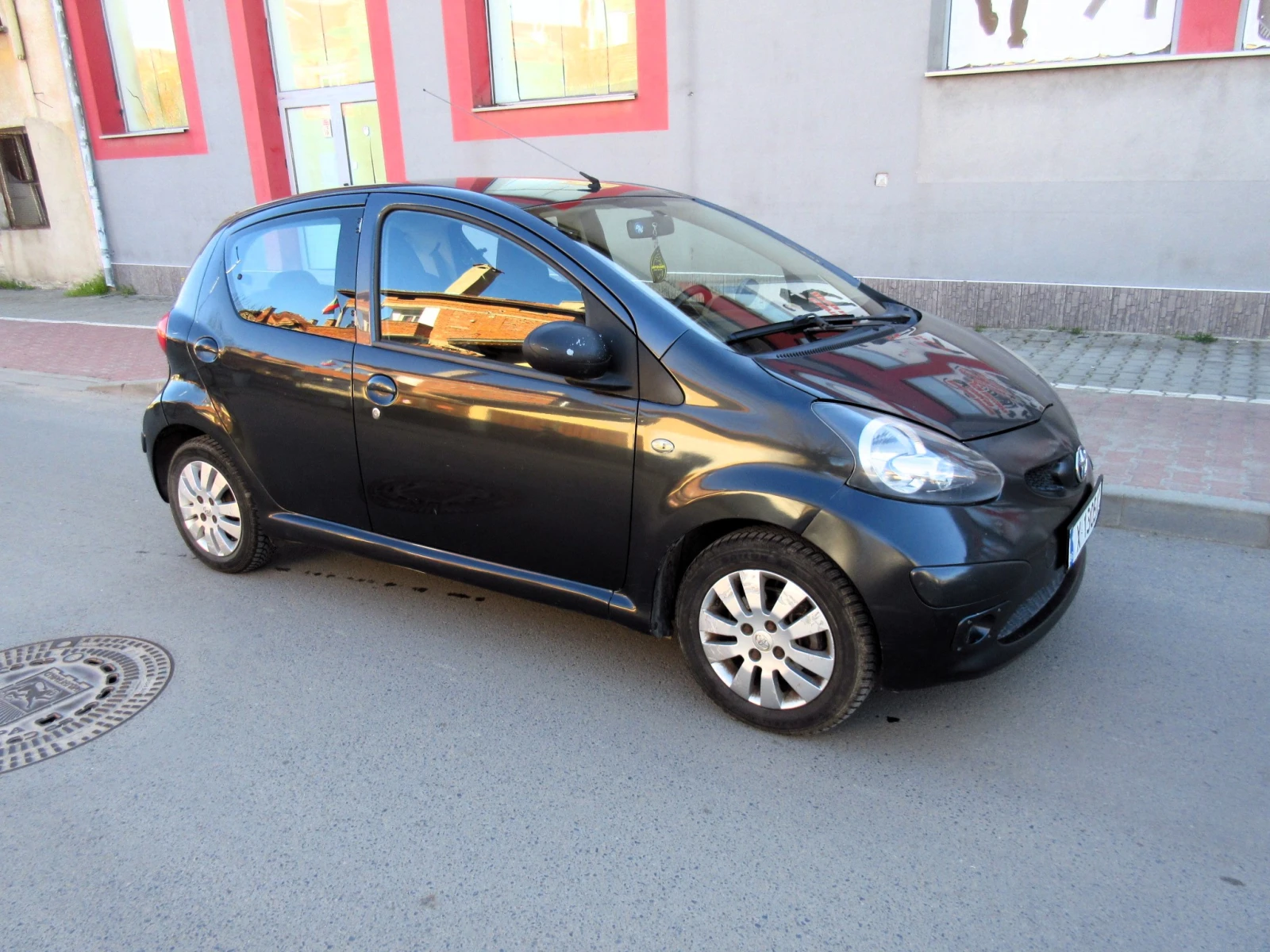 Toyota Aygo 1.0i, снимка 3 - Автомобили и джипове - 54114969