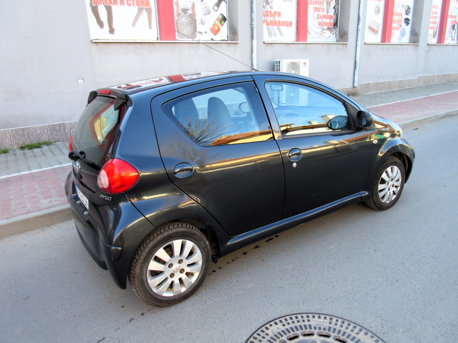Toyota Aygo 1.0i, снимка 4 - Автомобили и джипове - 54114969