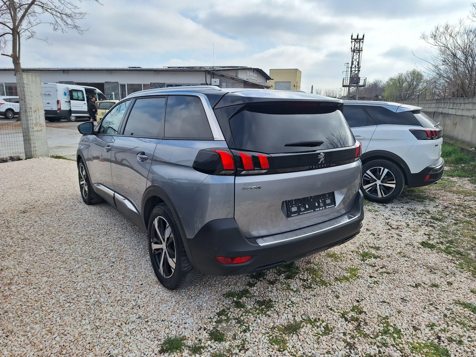Peugeot 5008 1.6HDI* Автоматик/Навигация/Камера/Кросуей/Allure*, снимка 6 - Автомобили и джипове - 54163060