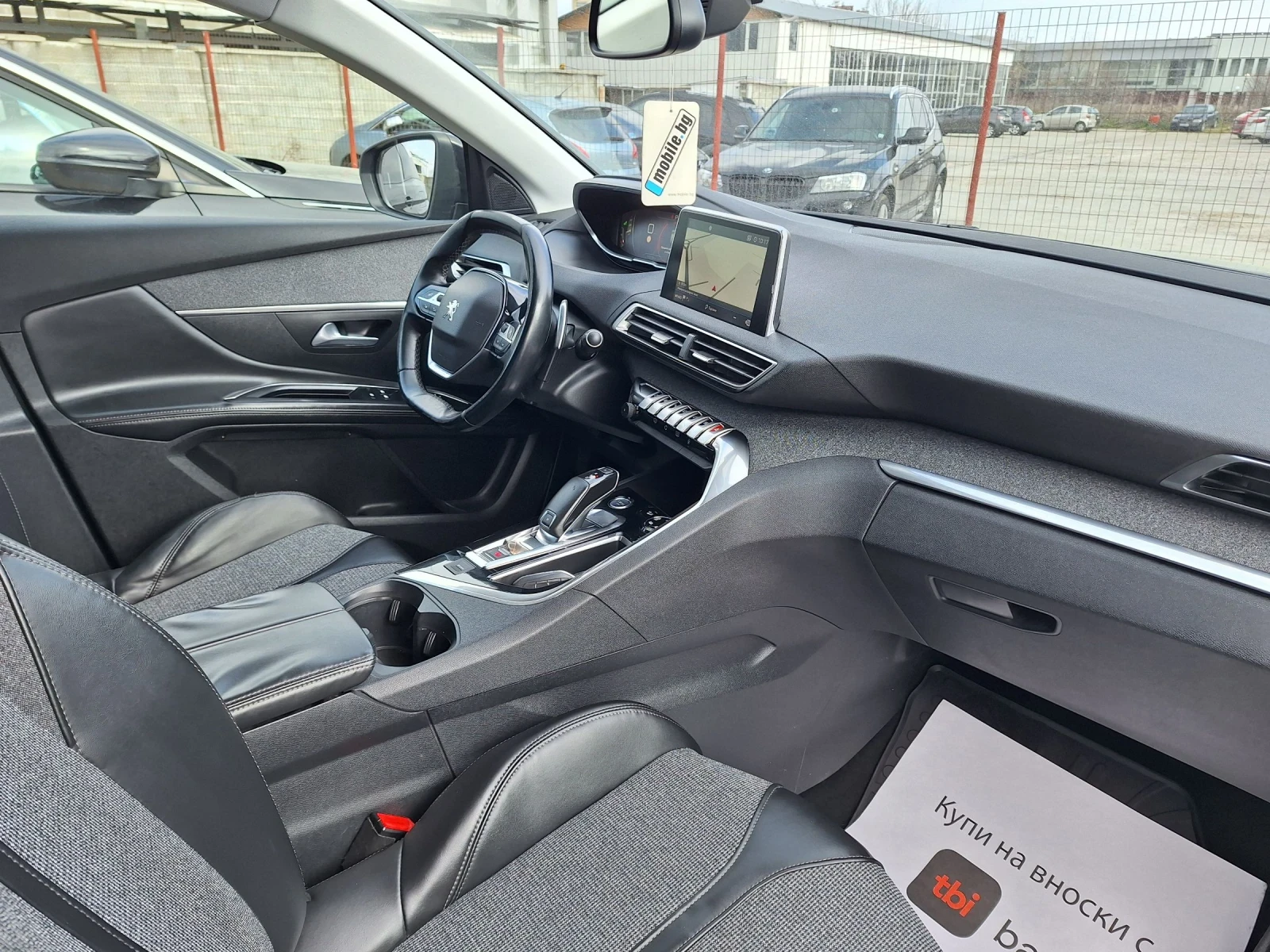 Peugeot 5008 1.6HDI* Автоматик/Навигация/Камера/Кросуей/Allure*, снимка 13 - Автомобили и джипове - 54163060