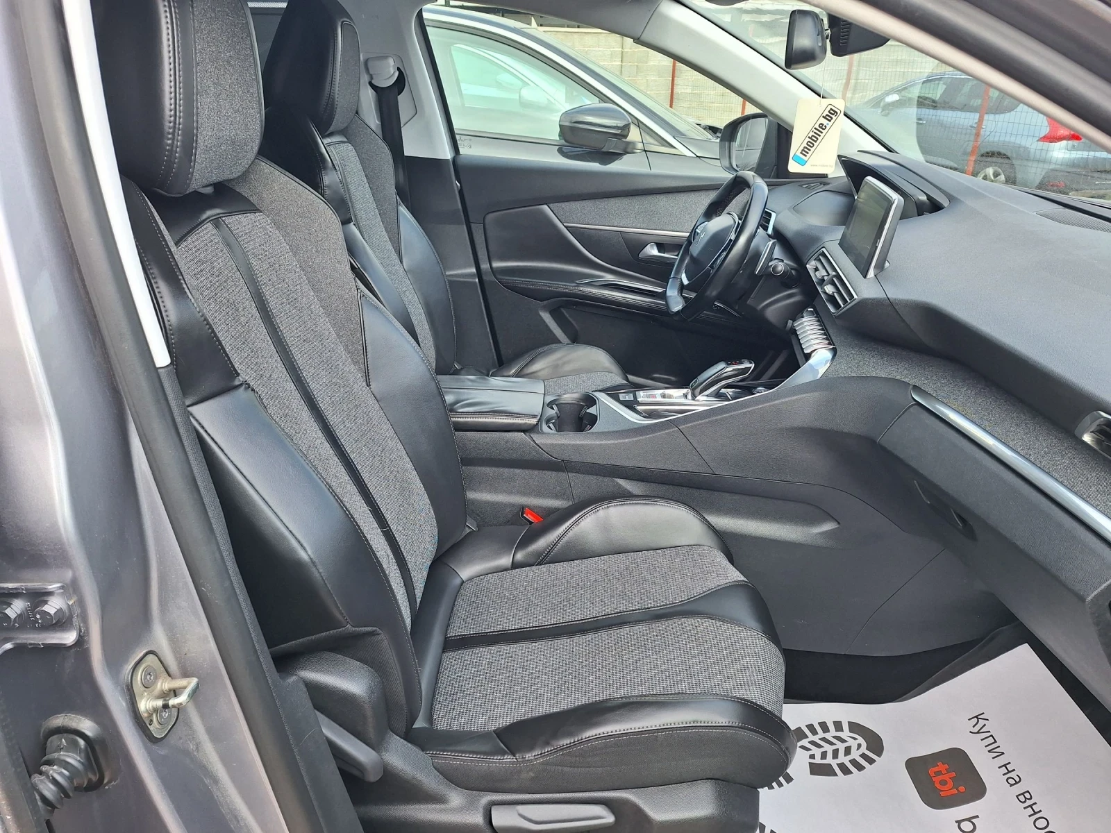 Peugeot 5008 1.6HDI* Автоматик/Навигация/Камера/Кросуей/Allure*, снимка 15 - Автомобили и джипове - 54163060