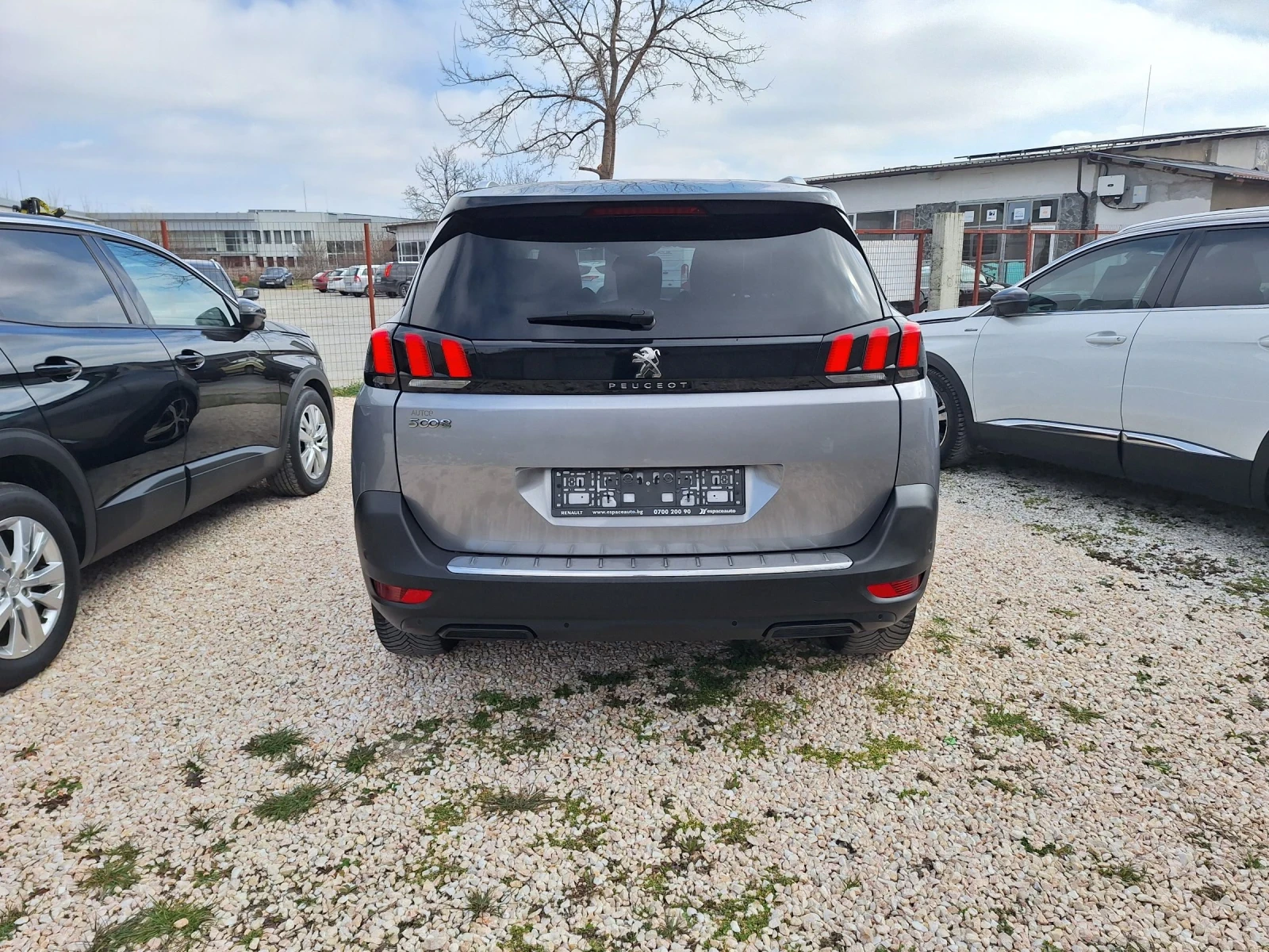 Peugeot 5008 1.6HDI* Автоматик/Навигация/Камера/Кросуей/Allure*, снимка 4 - Автомобили и джипове - 54163060