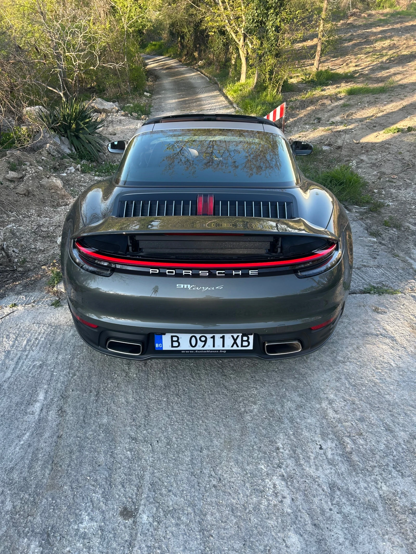 Porsche 911 Тарга 4, снимка 9 - Автомобили и джипове - 54310513