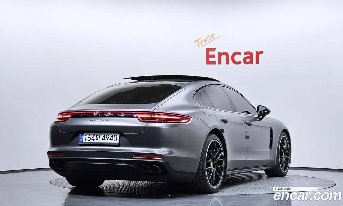 Porsche Panamera 4* ОБДУХ* 360* 330КС+ * ЛИЗИНГ, снимка 2 - Автомобили и джипове - 54611214