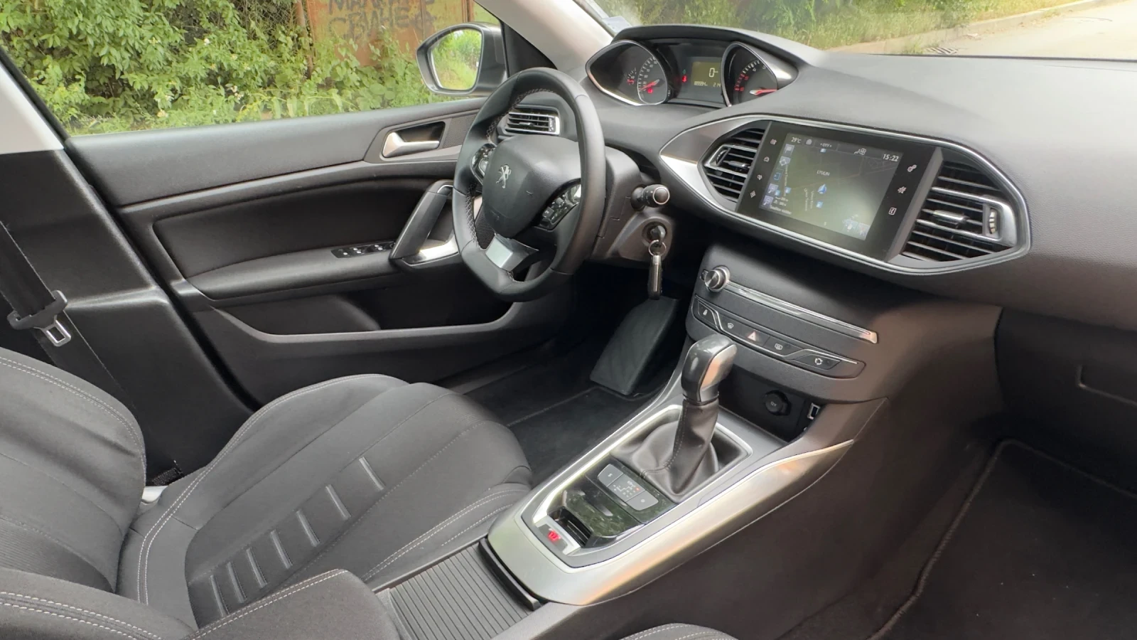 Peugeot 308 2.0 HDI Euro 6B, снимка 14 - Автомобили и джипове - 54868818