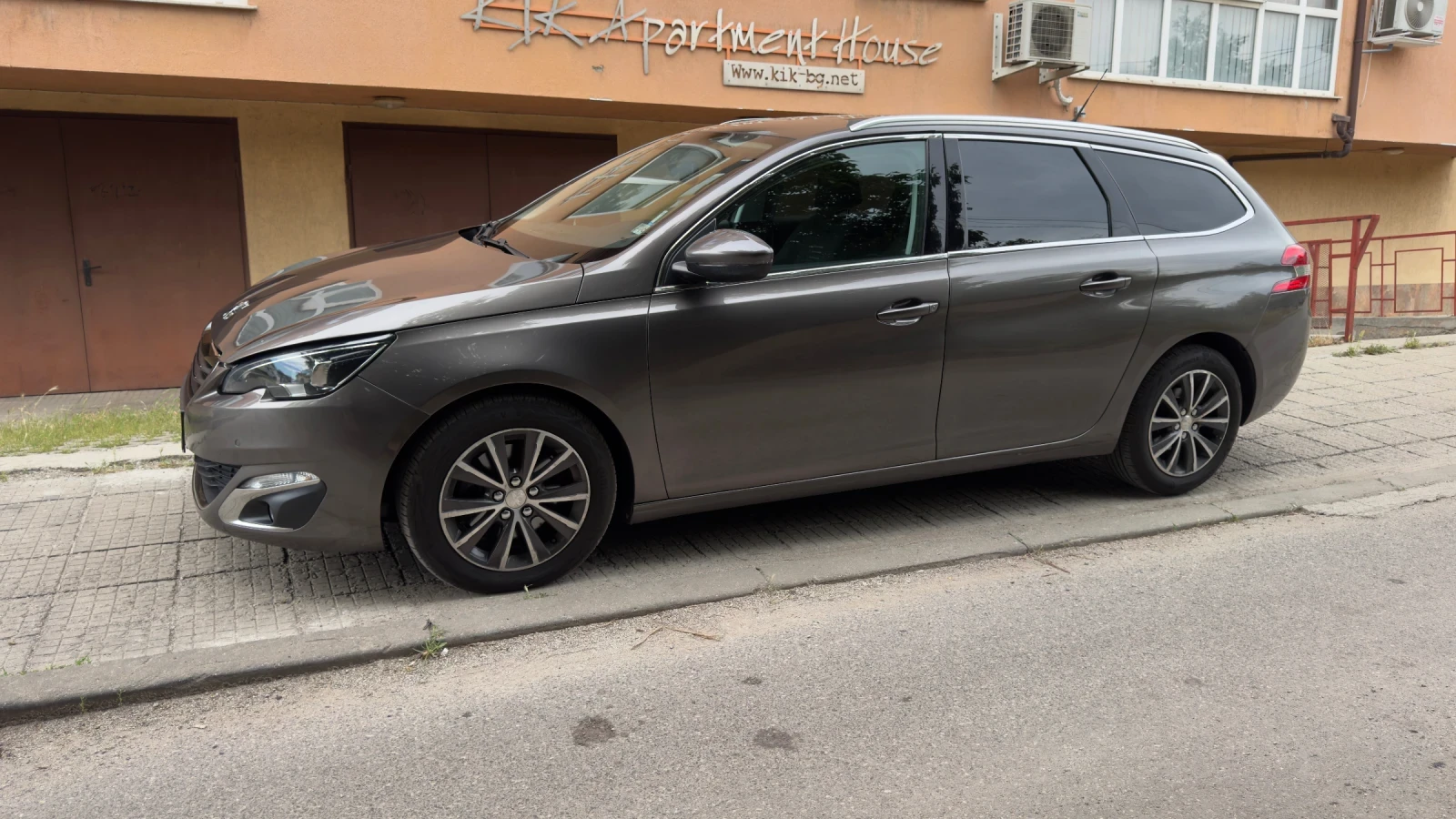 Peugeot 308 2.0 HDI Euro 6B, снимка 4 - Автомобили и джипове - 54868818