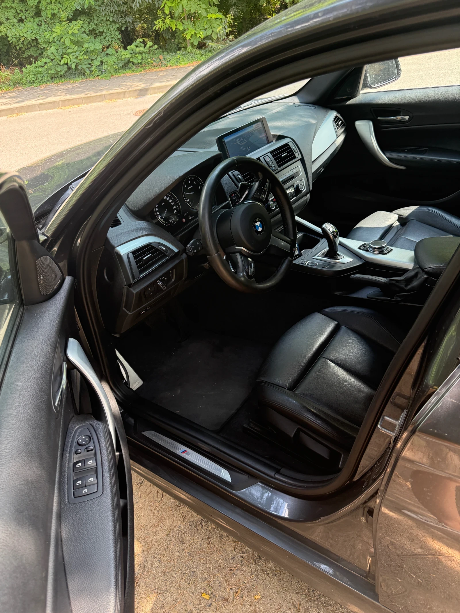 BMW 120 F20/M-sport/NAVI/CAMERA/AVTOMAT/КОЖА/ADAPTIVE LED, снимка 12 - Автомобили и джипове - 55153474