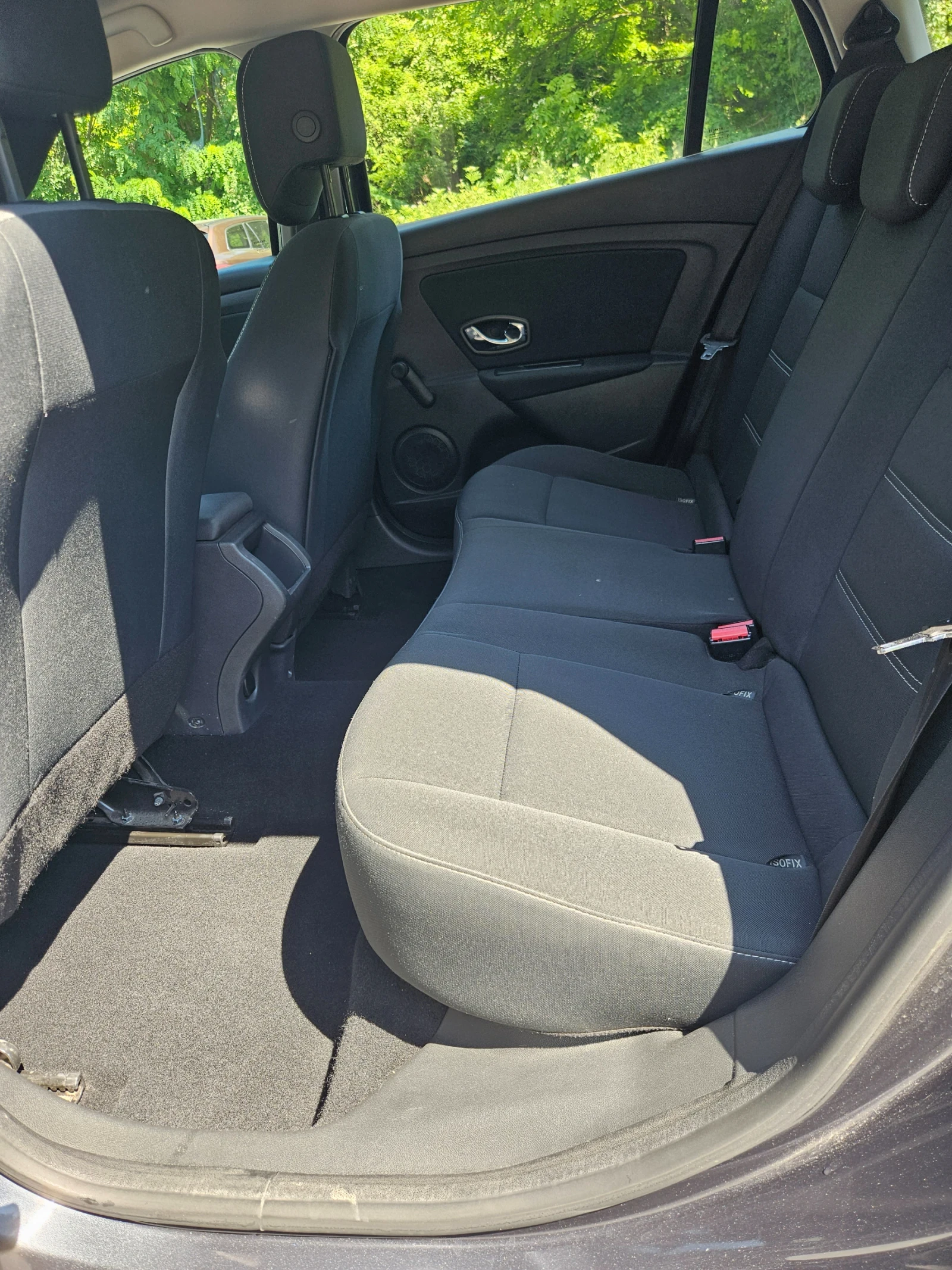 Renault Megane Grandtour 1.5 dCi, снимка 10 - Автомобили и джипове - 55188522