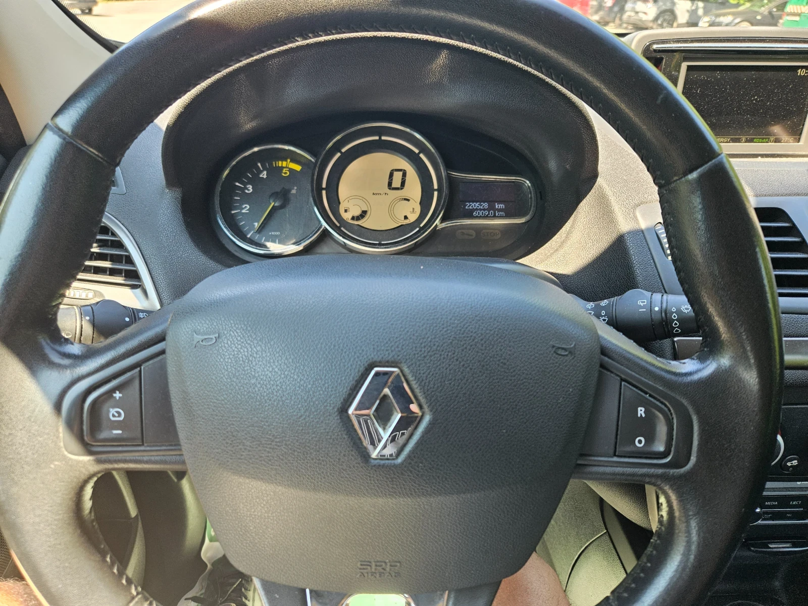 Renault Megane Grandtour 1.5 dCi, снимка 7 - Автомобили и джипове - 55188522
