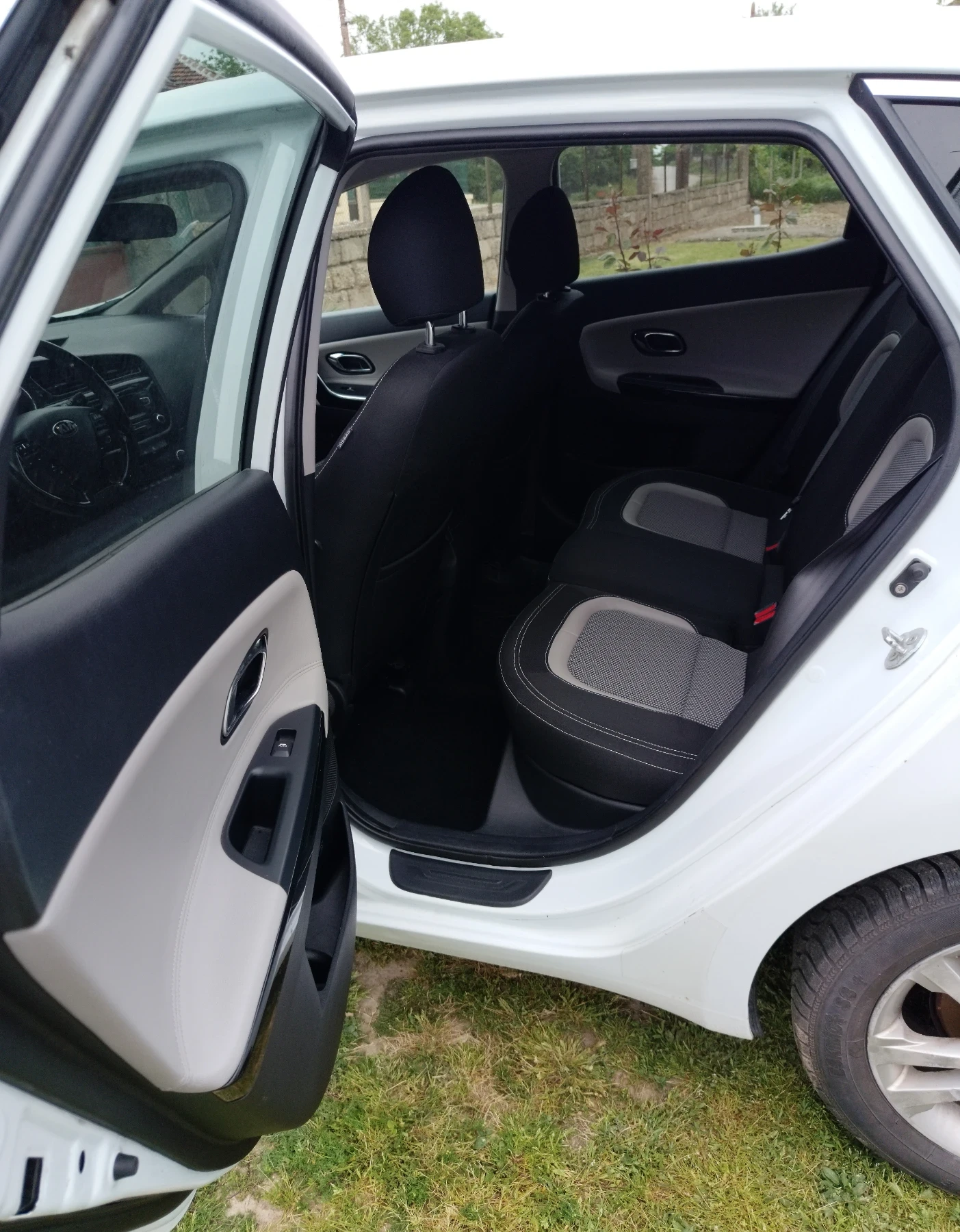 Kia Ceed 1.6crsi 128кс, снимка 7 - Автомобили и джипове - 55405268