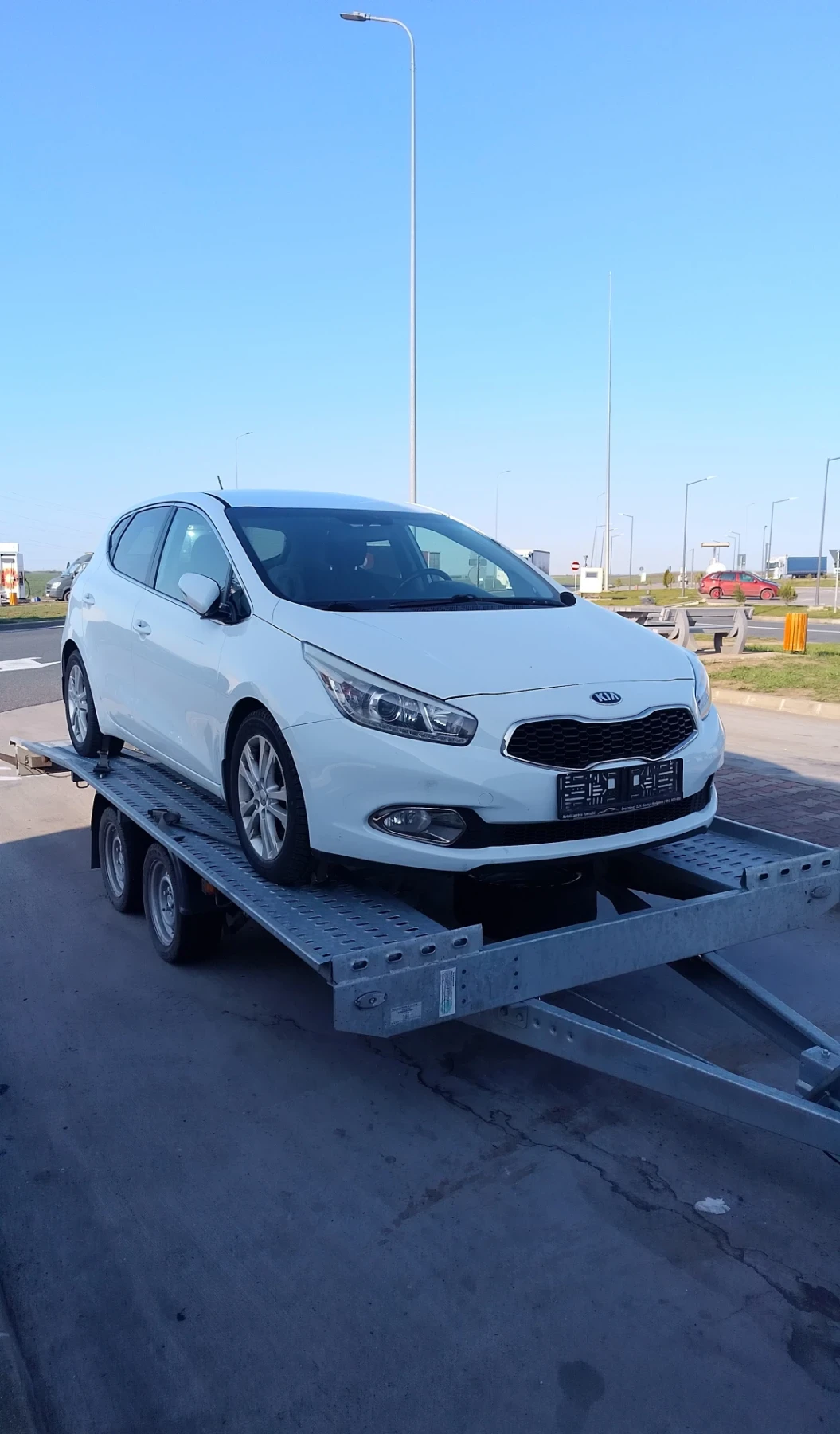 Kia Ceed 1.6crsi 128кс, снимка 2 - Автомобили и джипове - 55405268