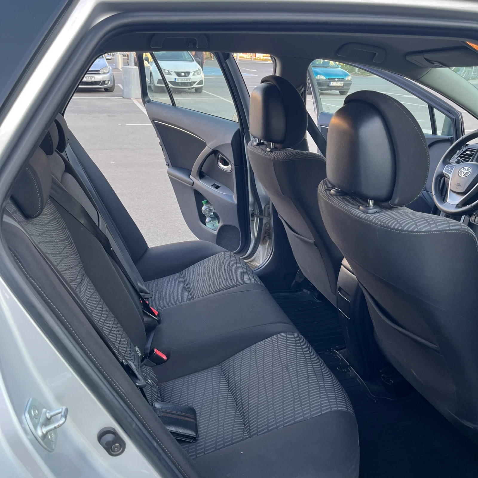 Toyota Avensis, снимка 8 - Автомобили и джипове - 55514003