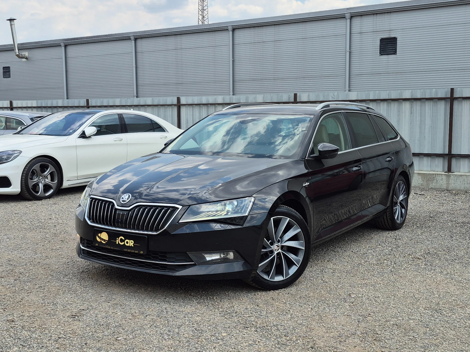 Skoda Superb 2.0TDI L&K 4x4 DSG KeyGO ACC Blind AHK Lane AHK