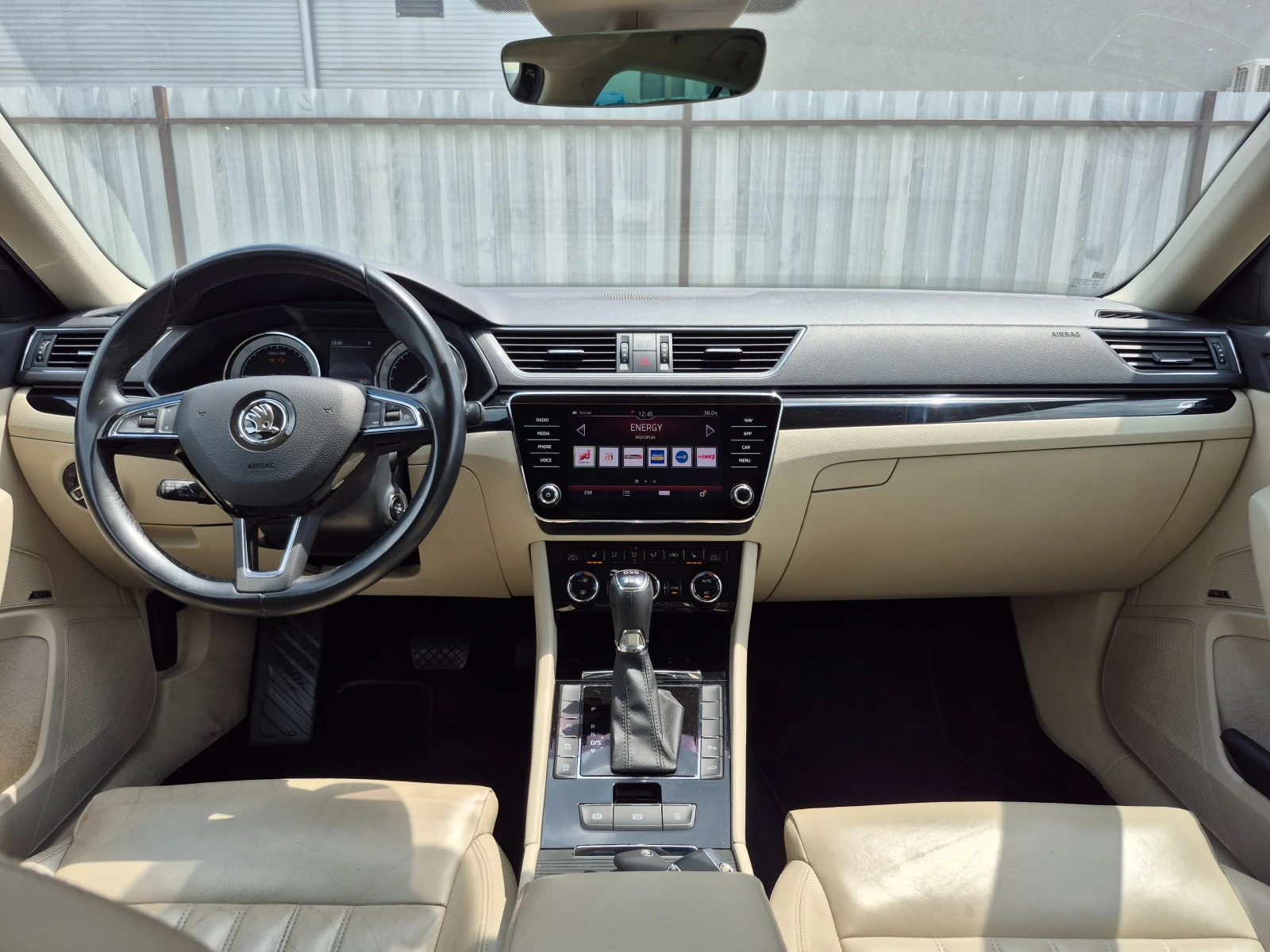 Skoda Superb 2.0TDI L&K 4x4 DSG KeyGO ACC Blind AHK Lane AHK, снимка 12 - Автомобили и джипове - 55572975