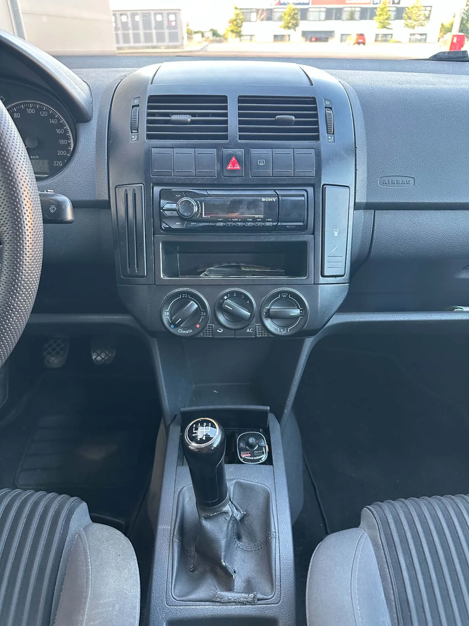 VW Polo, снимка 9 - Автомобили и джипове - 55590543