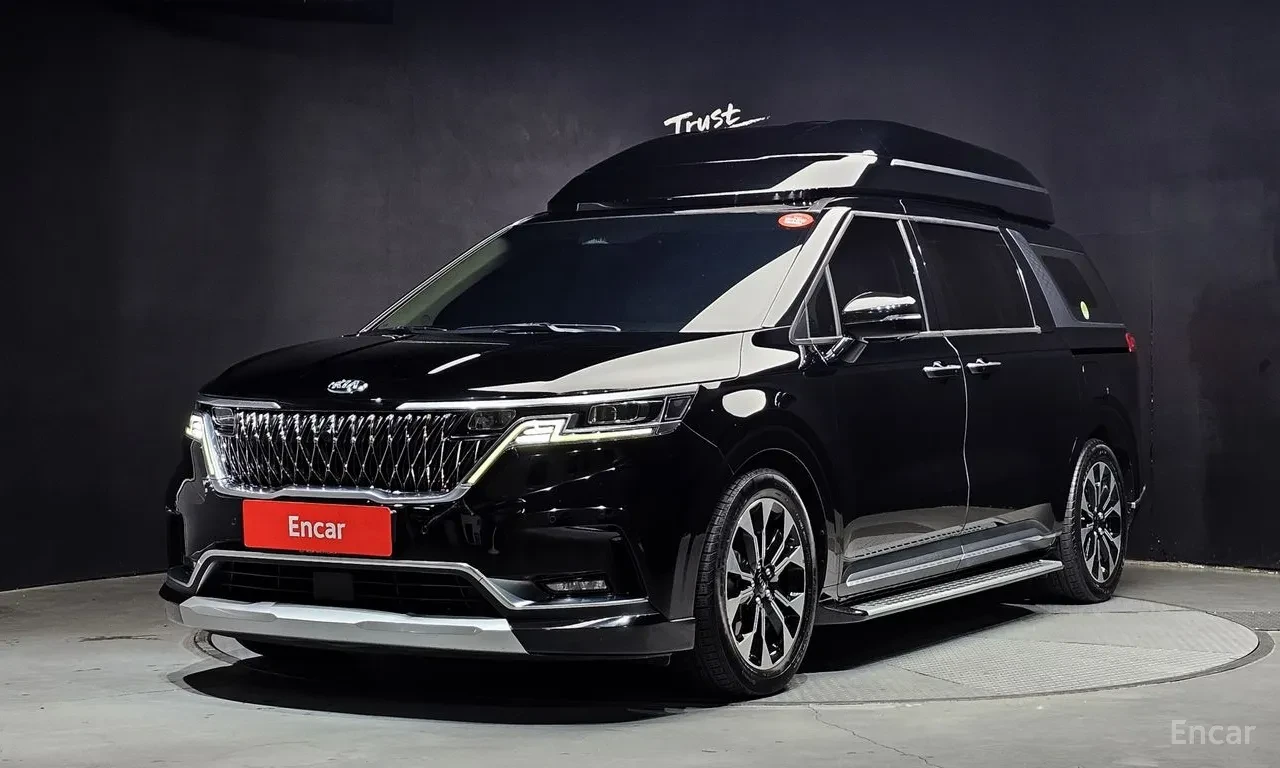 Kia Carnival HIGH LIMOUSINE/ ОБДУХ / 360 КАМЕРИ / ПАНО / FULL