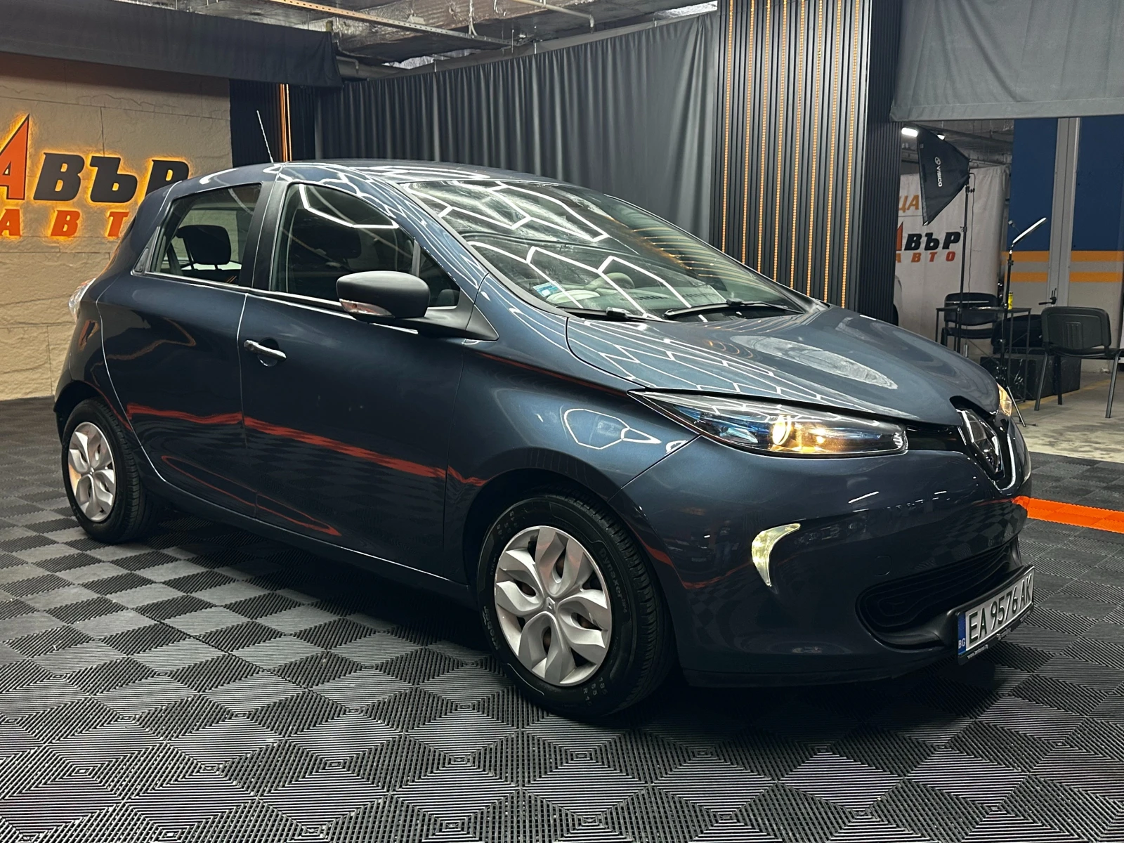 Renault Zoe 41kw/73000км, снимка 3 - Автомобили и джипове - 56097596