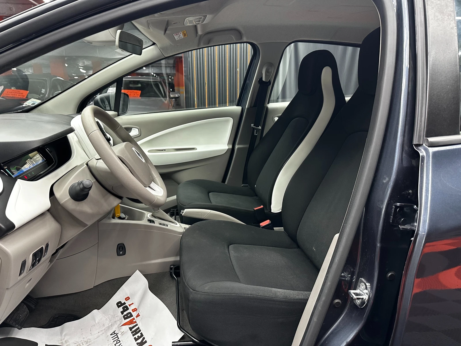 Renault Zoe 41kw/73000км, снимка 6 - Автомобили и джипове - 56097596