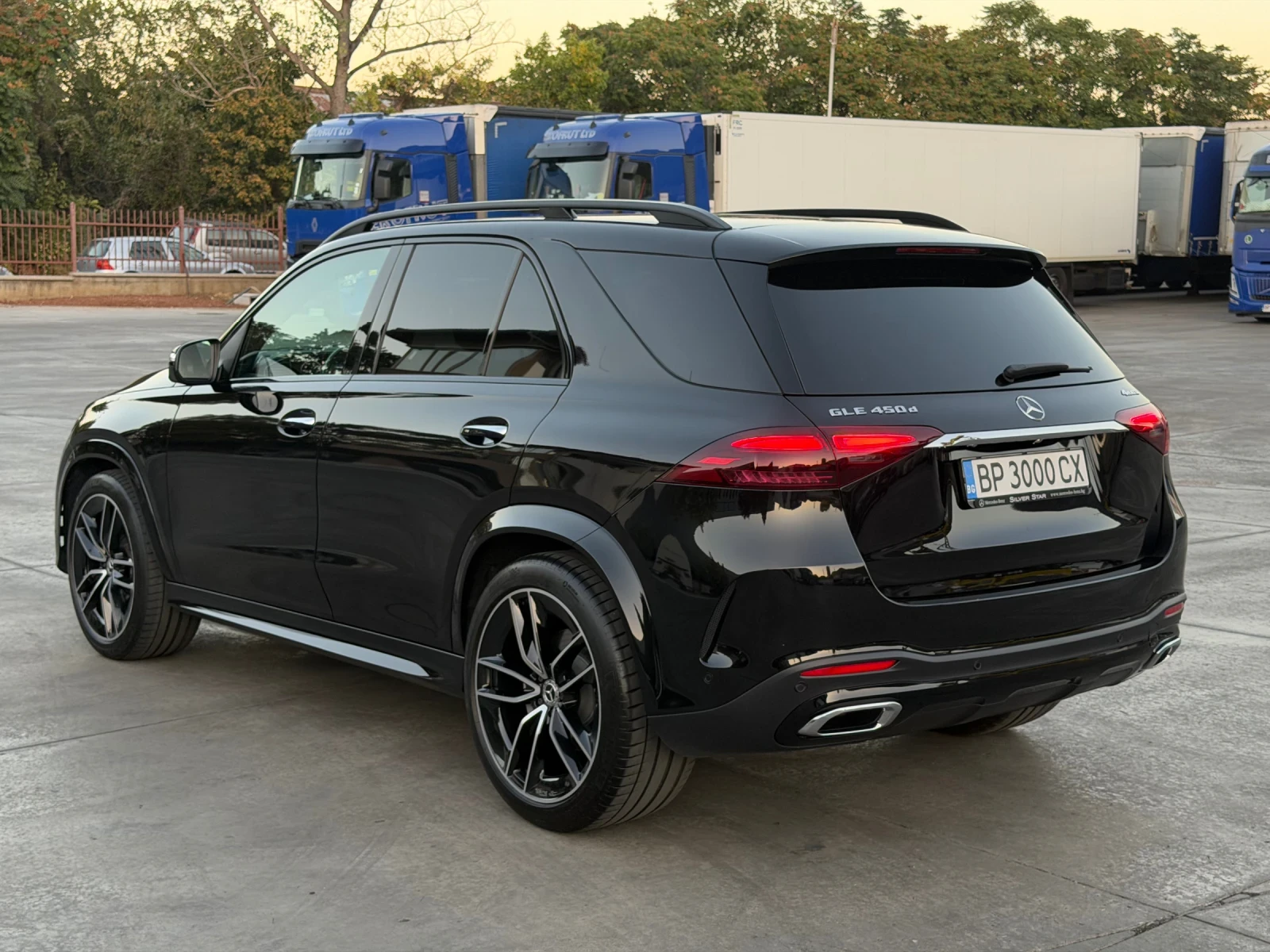 Mercedes-Benz GLE 450 4MATIC* AMG* Burmester* PANO* Гаранция, снимка 6 - Автомобили и джипове - 56124209