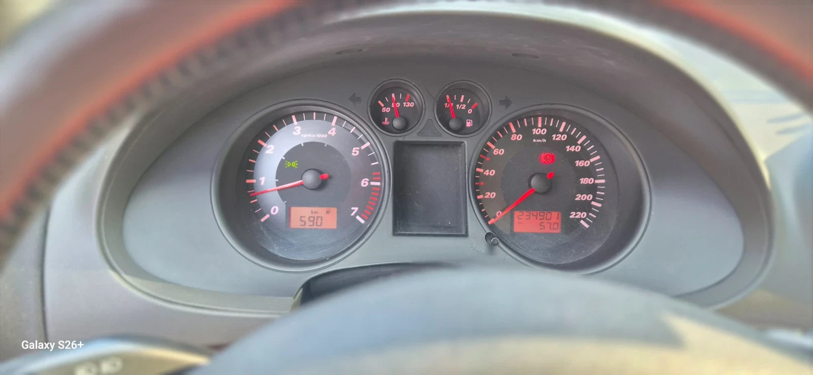 Seat Ibiza КЛИМАТРОНИК, снимка 16 - Автомобили и джипове - 56140608