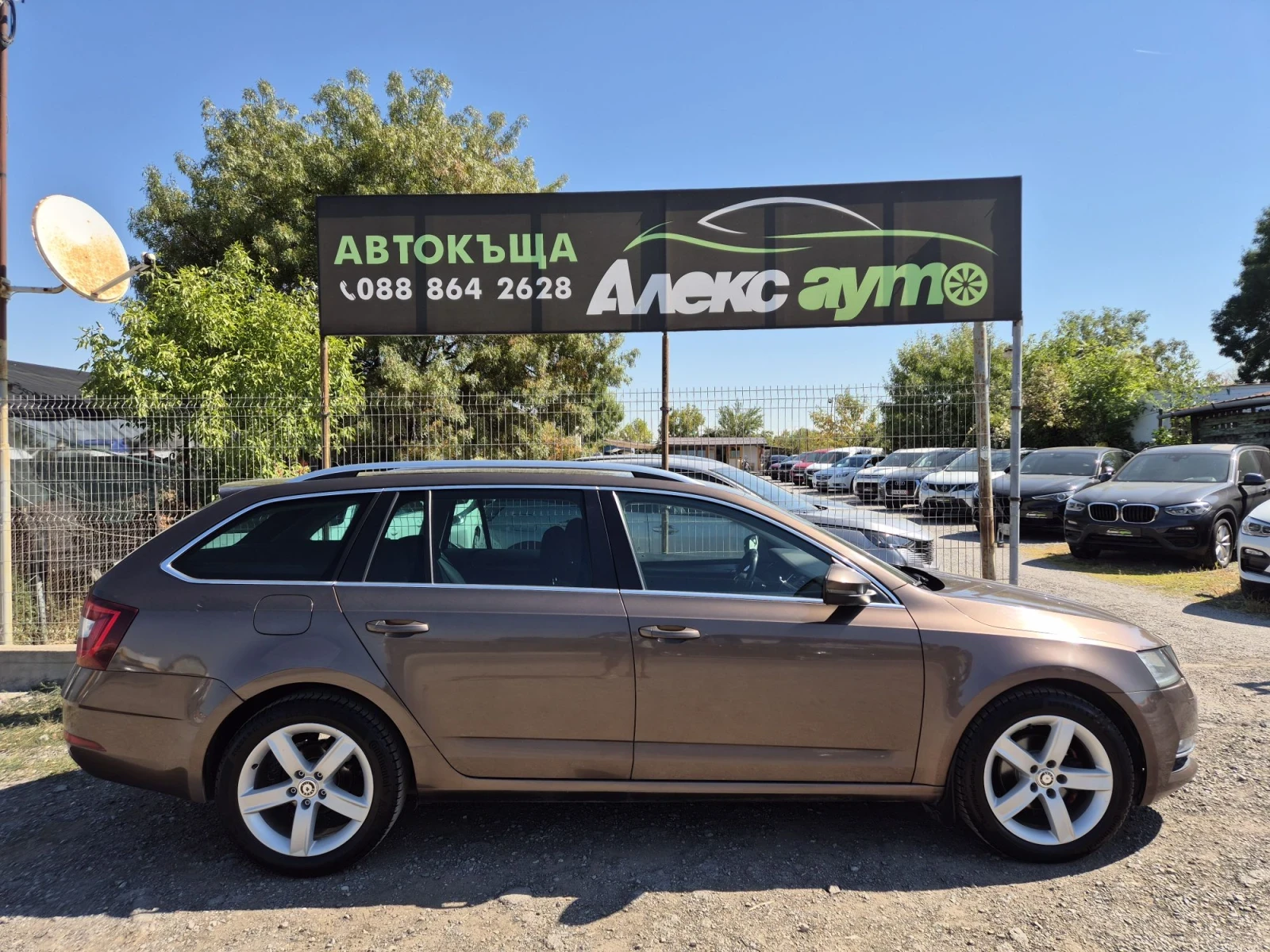 Skoda Octavia 1.6-TDI///АВТОМАТИК///ДИСТРОНИК , снимка 5 - Автомобили и джипове - 56185435