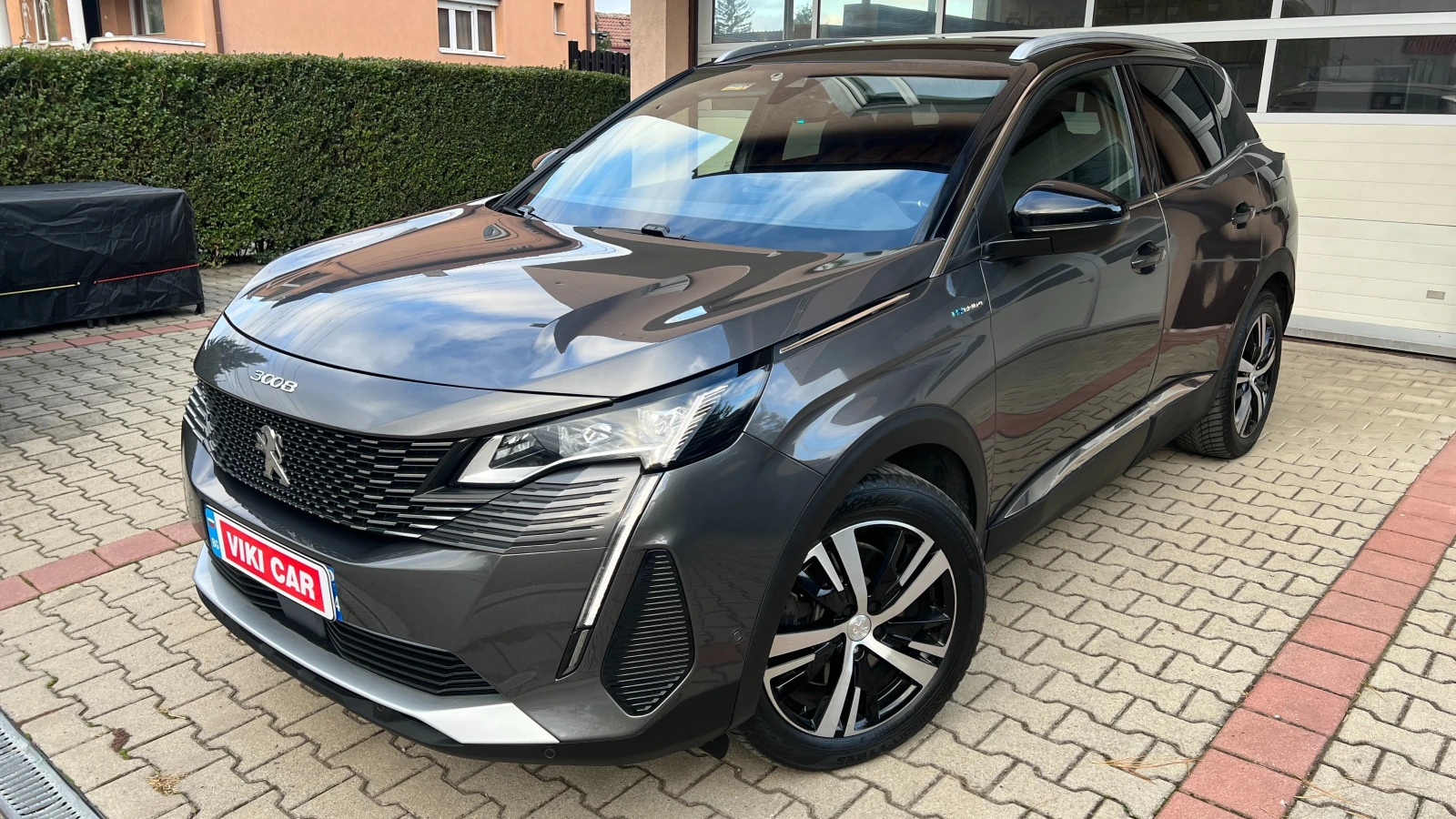 Peugeot 3008 HYBRID4 300 GT 4WD e-EAT8 ГАРАНЦИОНЕН АВТОМОБИЛ