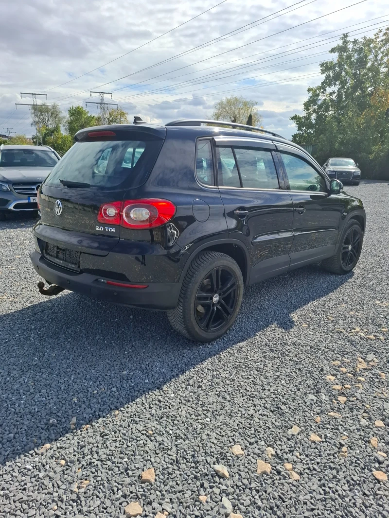 VW Tiguan, снимка 3 - Автомобили и джипове - 52193413