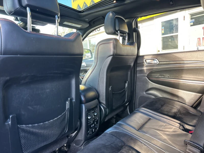 Jeep Grand cherokee Trailhawk CAM* ПОДГРЕВ* PANO* ОБДУХВАНЕ* , снимка 13 - Автомобили и джипове - 52455476