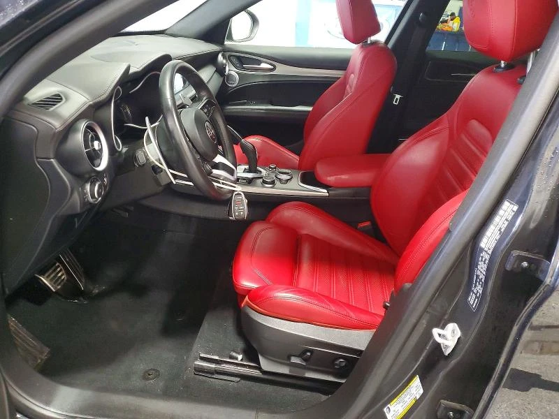 Alfa Romeo Stelvio Ti | Цена до България, снимка 7 - Автомобили и джипове - 53932282