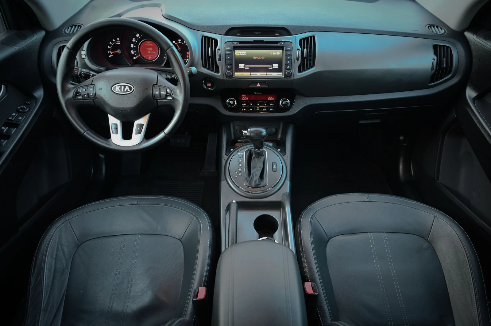 Kia Sportage 2.0CRDI/4х4/FULL/АВТОМАТИК - изображение 10