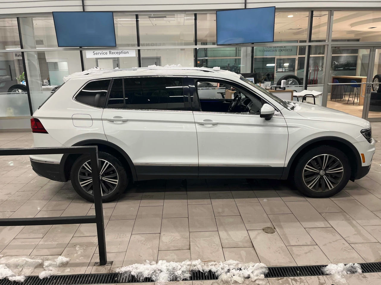 VW Tiguan CARFAX* *   *  | Mobile.bg   4