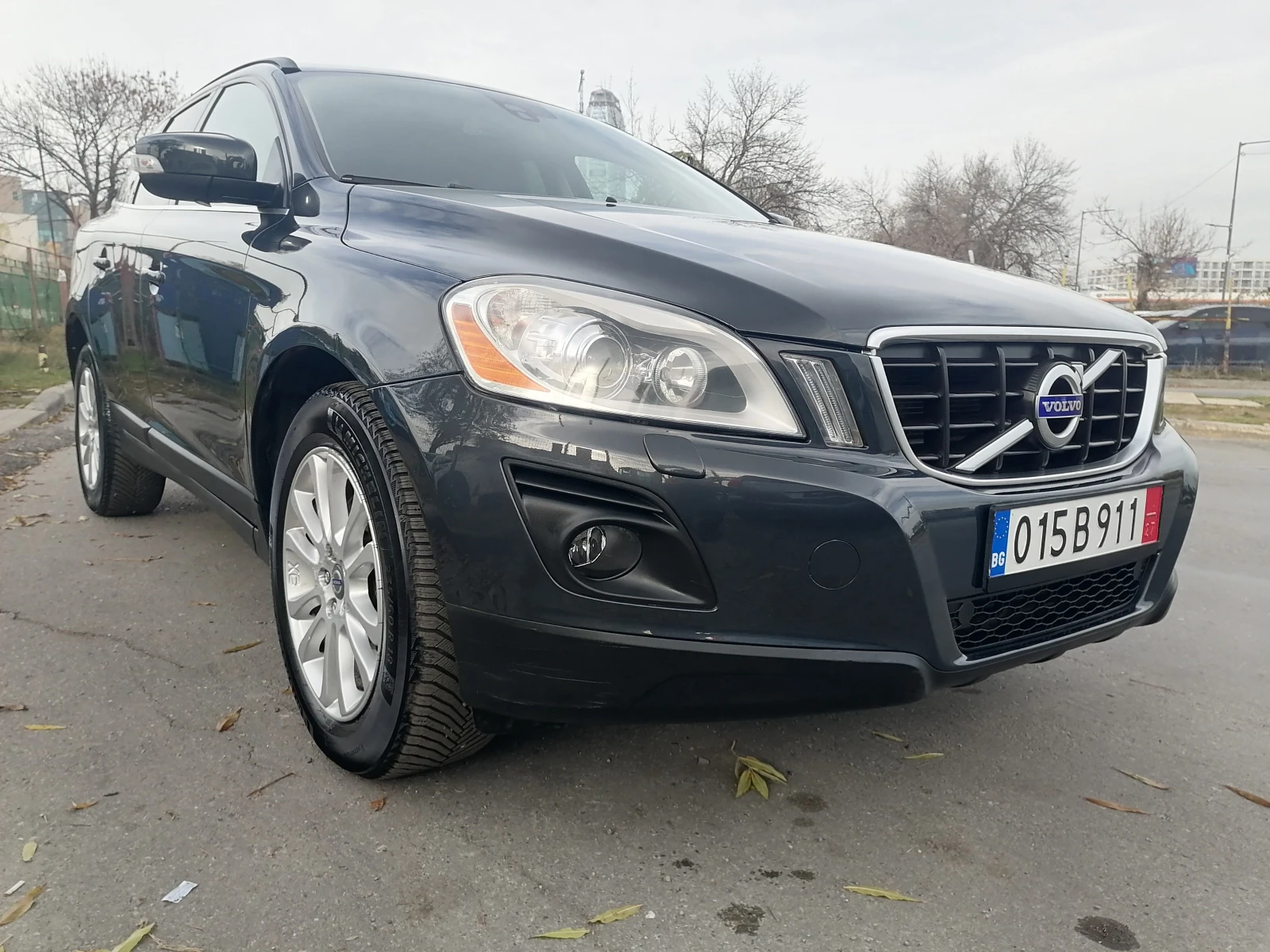 Volvo XC60 2.4D 4WD - изображение 8