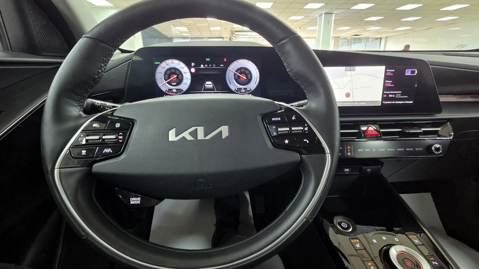 Kia Niro 64KWh/12.2024, снимка 14 - Автомобили и джипове - 54464654