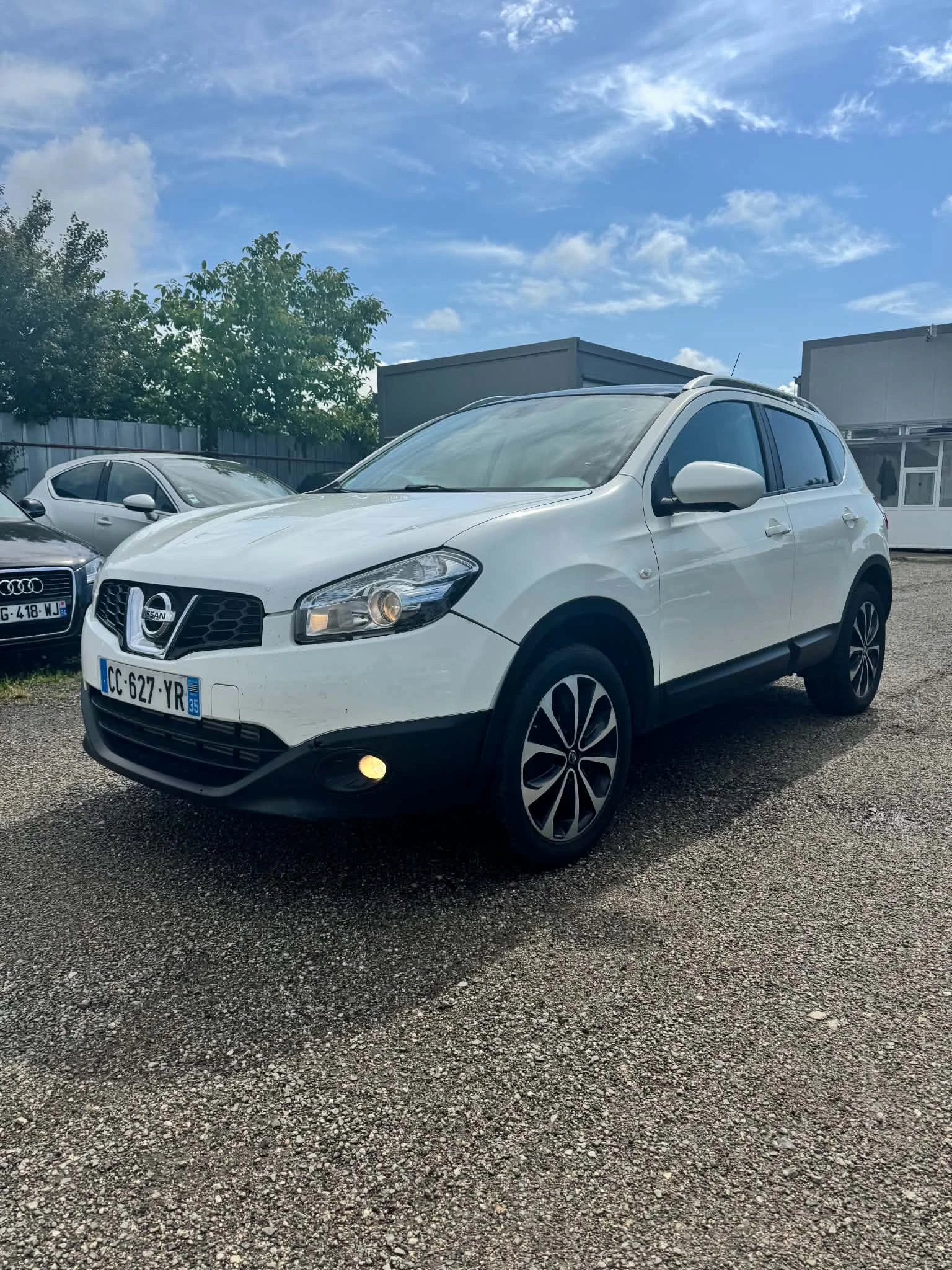 Nissan Qashqai 1.6 DCI-131 TEKNA, снимка 4 - Автомобили и джипове - 54909639