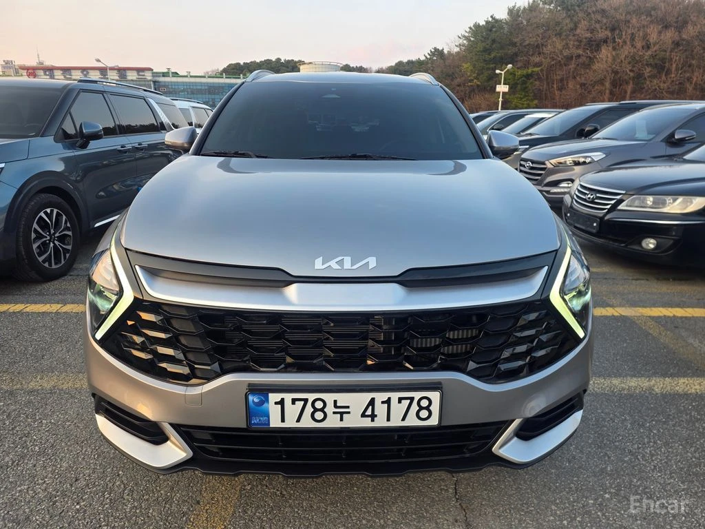 Kia Sportage 2.0 D Prestige 4x4* HARMAN KARDON* ПОДГРЕВ* КАМЕРА, снимка 2 - Автомобили и джипове - 54911073