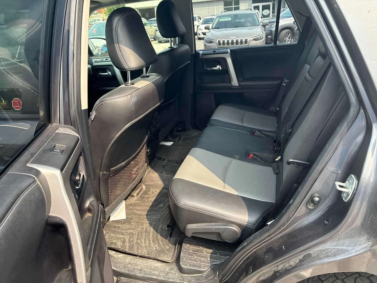 Toyota 4runner * SR5 * CARFAX * ОПЦИЯ ЗА ФИНАНСИРАНЕ , снимка 11 - Автомобили и джипове - 55436172