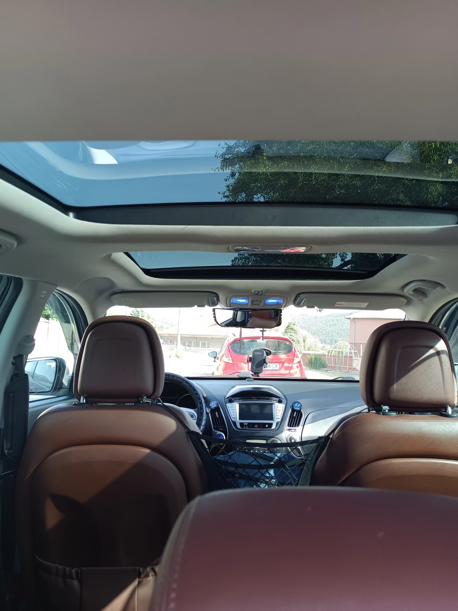 Hyundai IX35, снимка 5 - Автомобили и джипове - 55750524