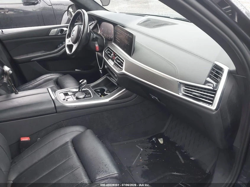 BMW X7 Massage Function/HU/M Aerodynamics PackageD, снимка 8 - Автомобили и джипове - 56674613