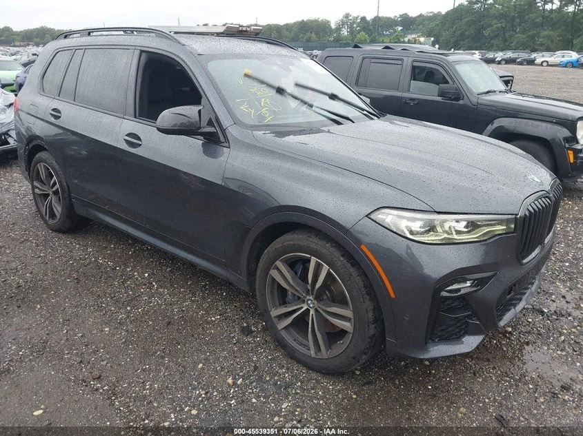 BMW X7 Massage Function/HU/M Aerodynamics PackageD, снимка 2 - Автомобили и джипове - 56674613