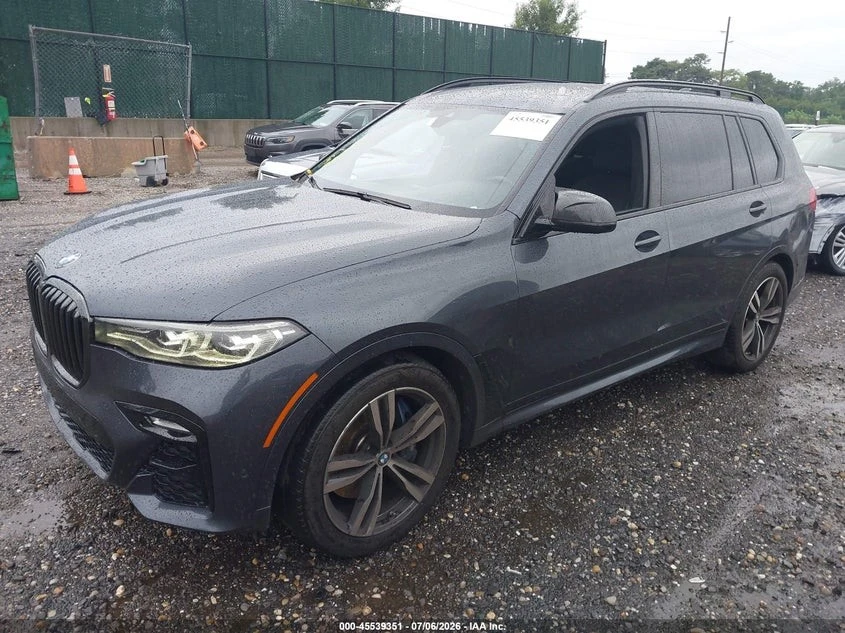BMW X7 Massage Function/HU/M Aerodynamics PackageD, снимка 3 - Автомобили и джипове - 56674613
